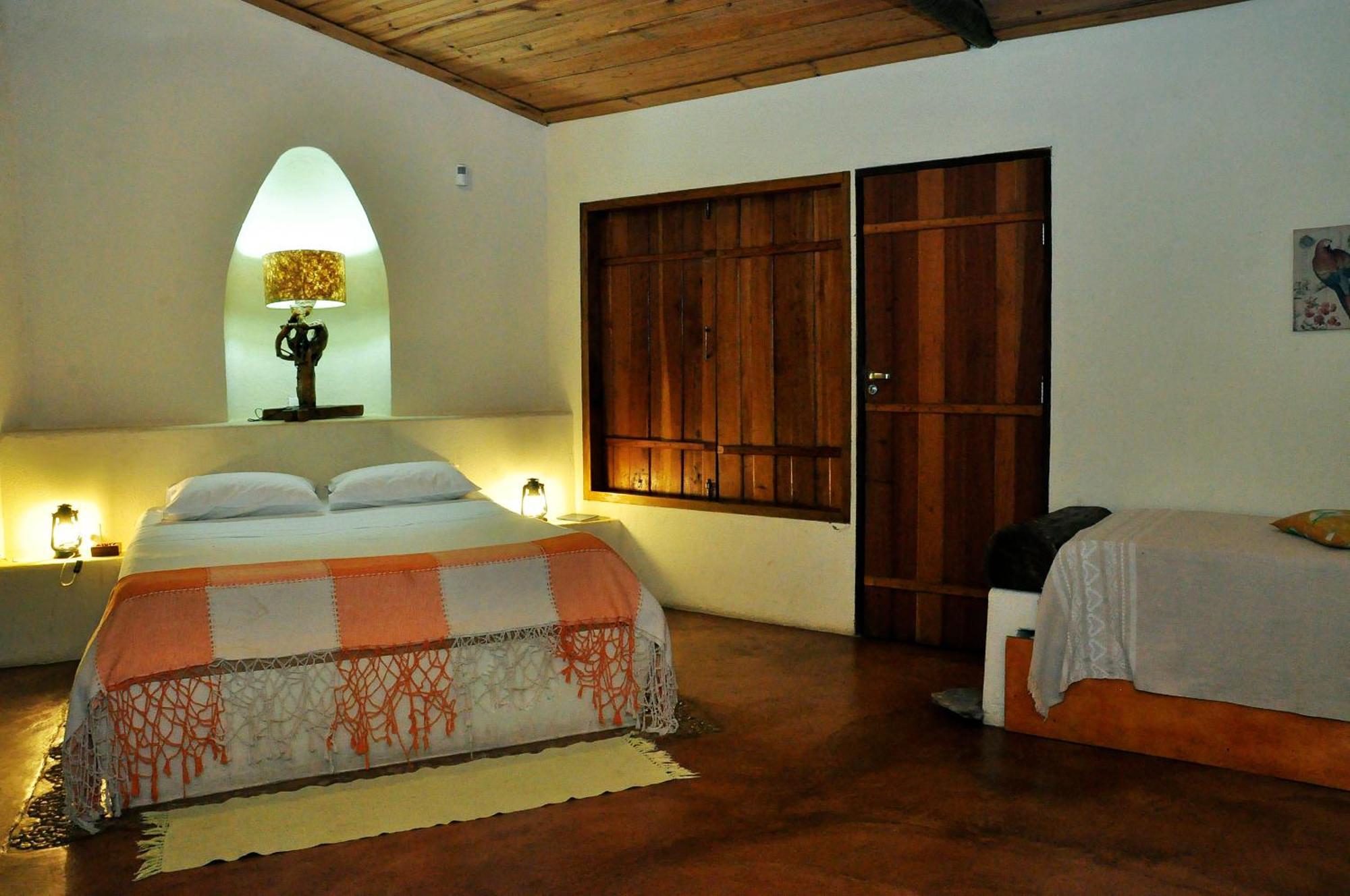 Salto Corumbá Hotel Camping Clube Corumbá de Goiás Esterno foto